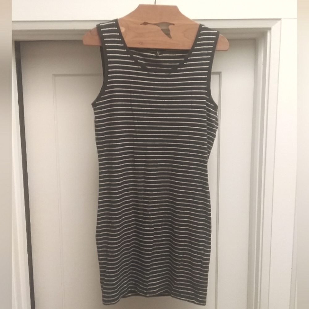 🇨🇦🍁ONLY Black and White Sleeveless Dress🇨🇦🍁